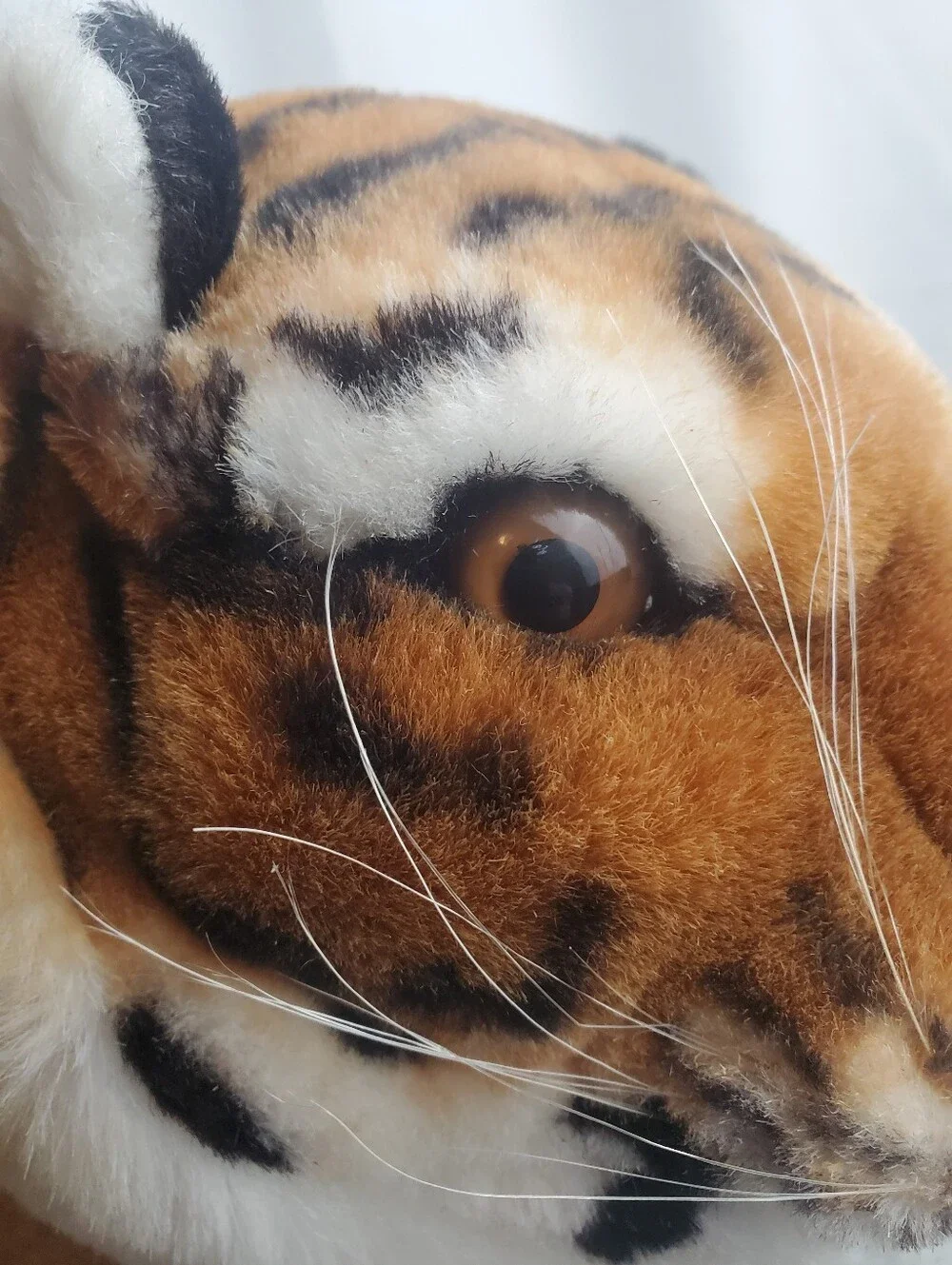 RARE HTF Vintage Realistic Animal Kingdom Sitting Tiger Approx 12” With Tag